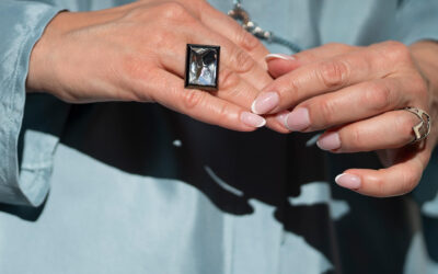 Wyraziste regulowane pierścionki